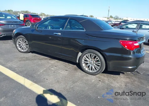 2013 Chrysler 200 Limited z USA, uszkodzony, nr VIN 1C3BCBFG1DN579657